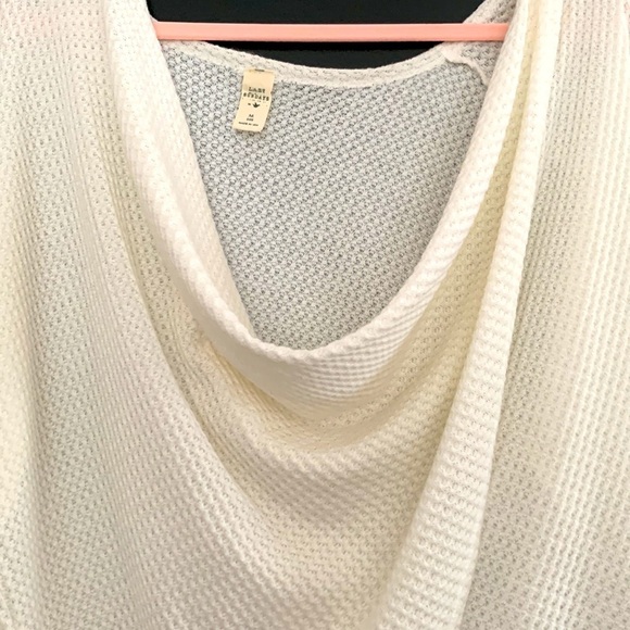 Lazy Sundays Women’s  Top. Scooped Draping, Asymmetrical Hem. Size Medium - Picture 2 of 9